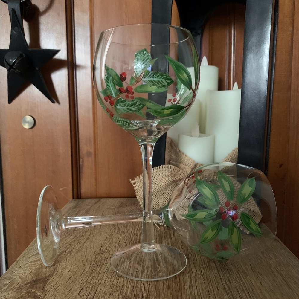 Pointsetta Berry Crystal Goblets